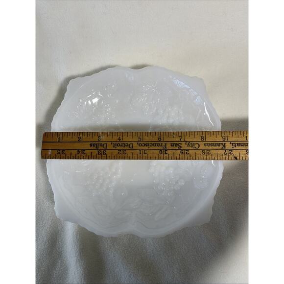 Vintage Anchor Hocking Milk Glass Bowl Pedestal Grape & Vine Pattern 10” - Picture 5 of 7